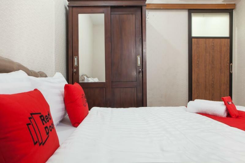 Reddoorz Near Pelabuhan Tanjung Perak 2 Surabaya Hotel Ngoại thất bức ảnh