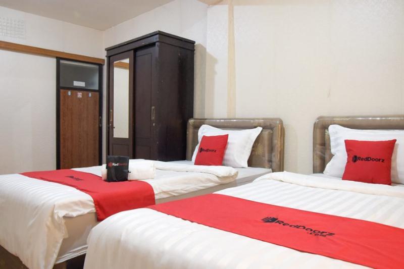 Reddoorz Near Pelabuhan Tanjung Perak 2 Surabaya Hotel Ngoại thất bức ảnh